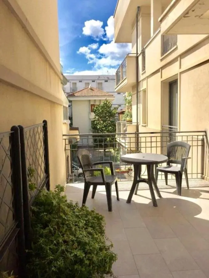 Residence Ascot 카톨리카 아파트호텔