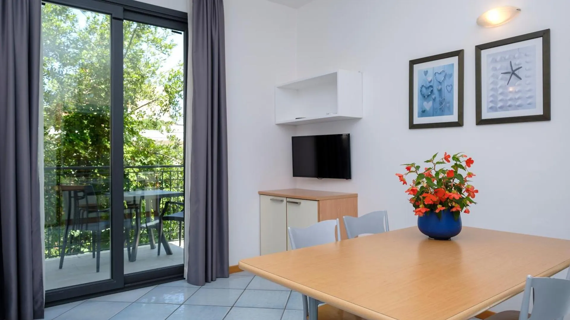 *** 아파트호텔 Residence Ascot 카톨리카 이탈리아